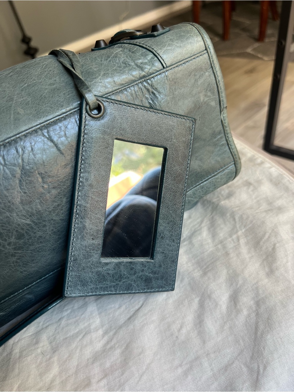 Balenciaga Classic Leather City Bag - Picture 8 of 16